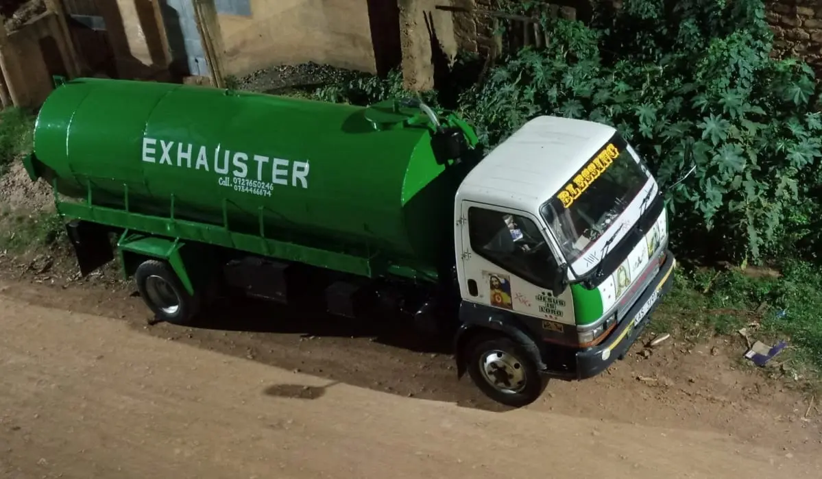 exhauster-truck-septic-tank-service